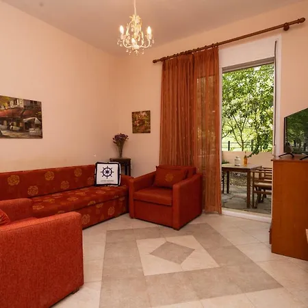Green Holiday home Siviri